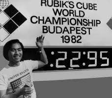 gambar kompetisi rubik pertama dunia